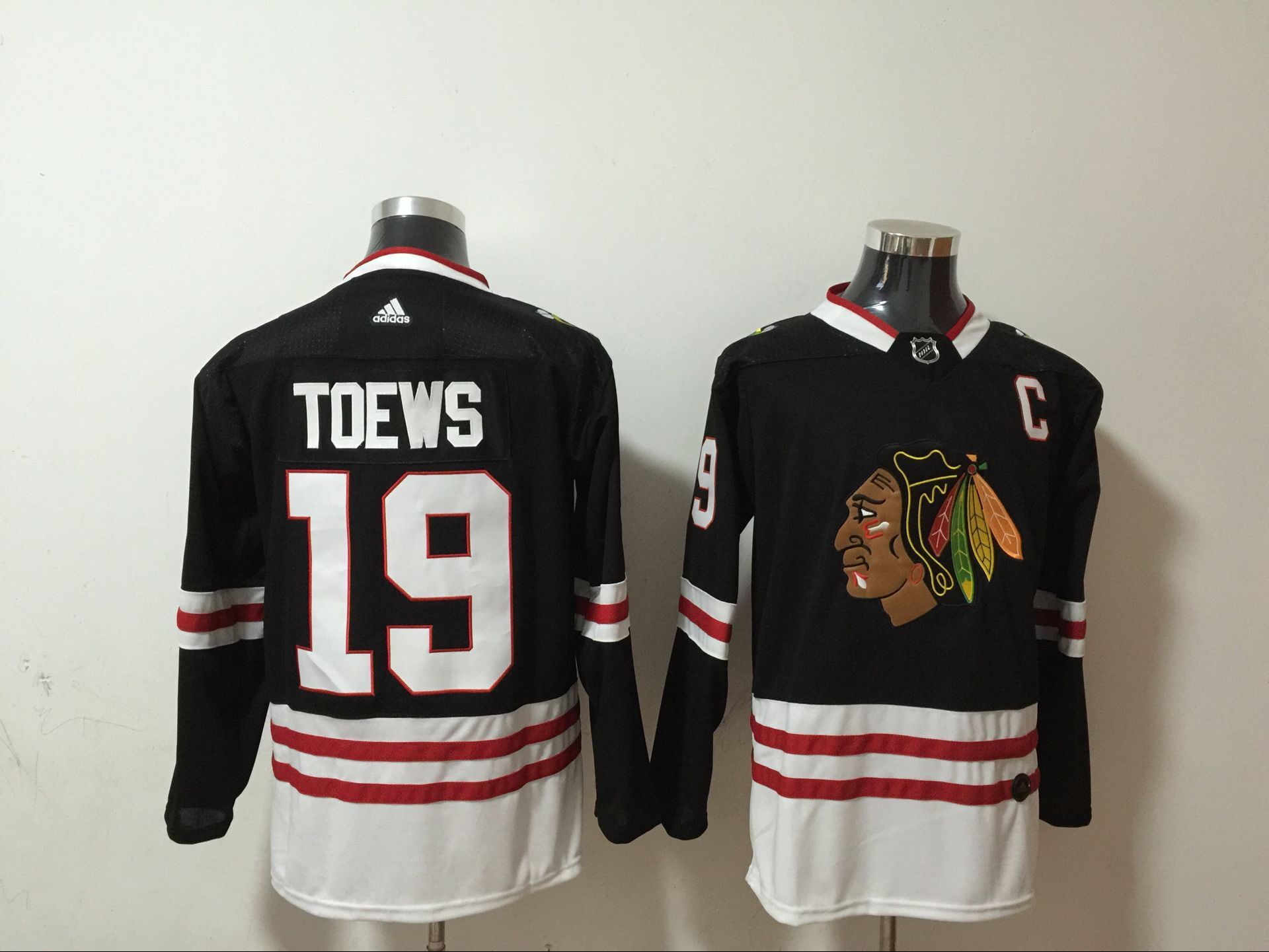 Chicago Blackhawks #19 Jonathan Toews Men Adidas 2020 black Stitched NHL Jersey